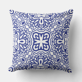 Pattern With Blue on White Kudde