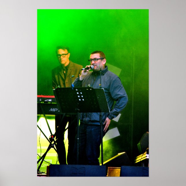 Paul Heaton som utövar sitt liv i konsert Poster (Framsidan)