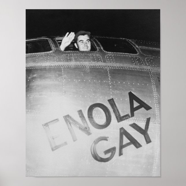 Paul Tibbets in the Enola Gay Bomber - WW2 Poster (Framsidan)