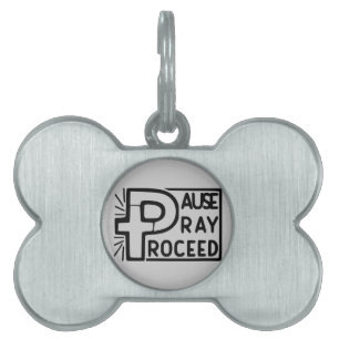 PAUSE PRAY PROCEED NAMNBRICKA HUSDJUR