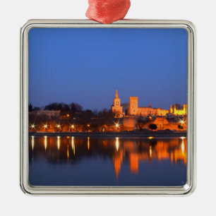 Påvens palats i Avignon och floden Rhone vid Julgransprydnad Metall