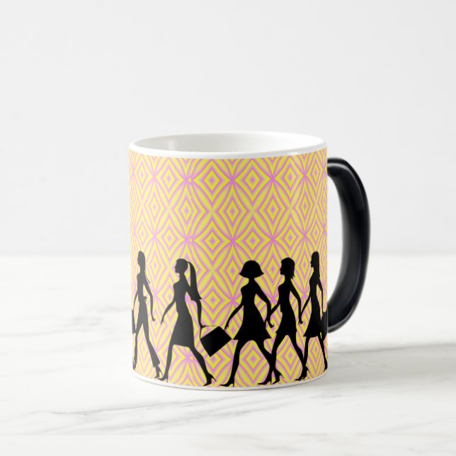 Påverkade steg: Walking Woman Silhouette Magisk Mugg (Framsida höger)