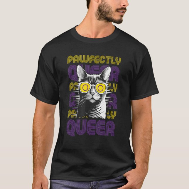 Pawfectly Queer  Cat With Sunglasses Intersex Prid T Shirt (Framsida)
