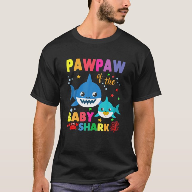 Pawpaw vid Baby-hajens födelsedag Pawpaw-haj T Shirt (Framsida)