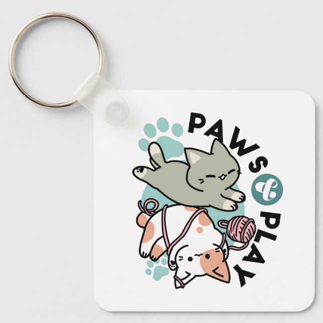 Paws and Play – Adorable Cat Illustration Nyckelring (Framsida)