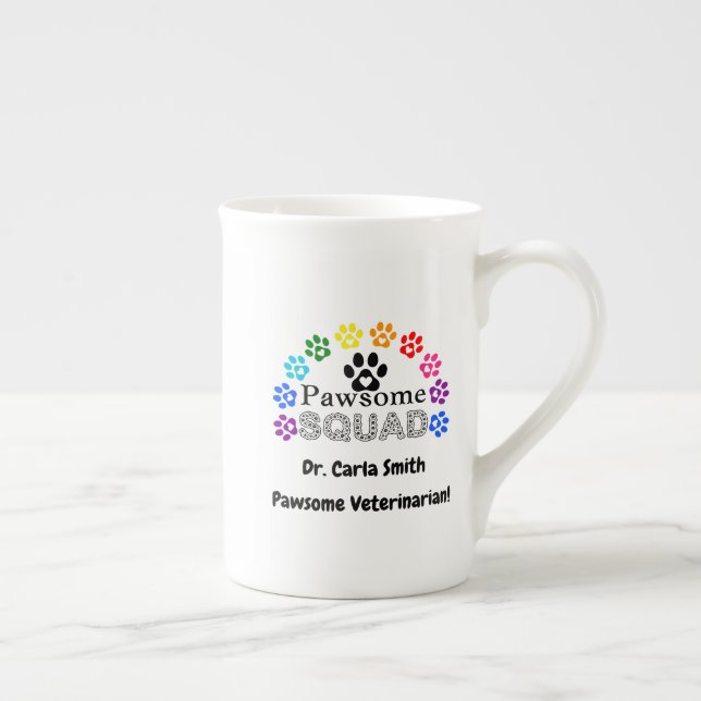 Pawsome Veterinarian - eget namn - Benporslin Mugg (Höger)
