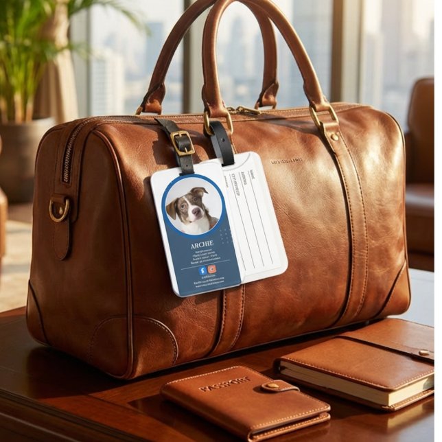 Pawsomisk Professionell: Hund Photo Social Media Bagagebricka (Pawsomely Professional: Dog Photo Social Media Luggage Tag)