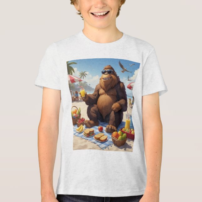 Pé Grande, Pés na Areia T Shirt (Framsida)