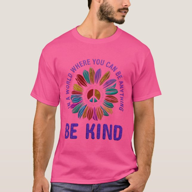 Peace and Love Hippie Boho Be Kind  T Shirt (Framsida)