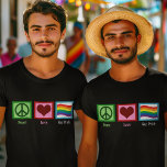 Peace Kärlek Gay pride Wave Rainbow Flagga T Shirt<br><div class="desc">Stödja gay rights med det här fredsteckenet,  hjärtat och regnbågen. En söt LGBTQ-garanti med en vacker regnbåge bredvid ett söt fredstecken och hjärta. Söt och färglös.</div>