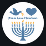 Peace Kärlek Hanukkah Runt Klistermärke<br><div class="desc">Festival av Ljus Hanukkah-design som säger PEACE KÄRLEK HANUKKAH med en duva och olivträd gren,  hjärta och tända menorah. PinkInkArt-original!</div>