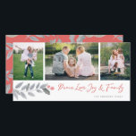 Peace Kärlek Joy Family Blommigt 3 Photo Collage Julkort<br><div class="desc">Sprid munkavle med den här eleganten med 3 fotokollage,  vinterbilder och blommigtar och säger "Peace Kärlek Joy & Family" i ett modernt penselskript.</div>