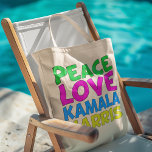 Peace Kärlek Kamala Harris Tygkasse<br><div class="desc">Cute Peace Kärlek Kamala Harris sa: "En framstegsvänlig demokrat som kärlek roligt,  färgstarka politiska konstruktioner." Omröstning om Kamala som president i valet 2024. En liberaldesign i roligt på ljusa färger.</div>