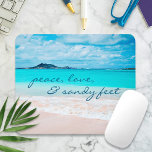 Peace Kärlek Sandy Feet Hawaii Tropical Beach Phot Musmatta<br><div class="desc">"Fred, kärlek och sandiga fötter." Påminn dig om den färska saltdoften från luft när du användor den här bedövande musslan med vibrerande färgad. Exhale och utforska en tom hawaiisk strand. Gör en underbar gåva till någon speciell! Du kan enkelt anpassa den här muspekaren. Var snäll och meddela mig med eventuella...</div>