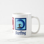 Peace Kärlek Surfing Kaffemugg<br><div class="desc">Peace Kärlek Surfing Gift. En fantastisk-surfdesign med fredstecken,  hjärta och en coola surfare på en surfbar blå vinkar. Jag kärlek går till havet när surfan är vild.</div>
