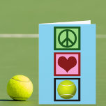 Peace Kärlek Tennis Player Birthday Kort<br><div class="desc">Ett fredstecken,  ett hjärta och en tennis boll på ett sött blått kort för en tennisspelare på deras födelsedag. Anpassa med ditt eget födelsedagsmeddelande eller annan text inuti.</div>