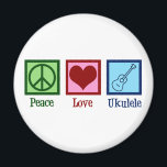 Peace Kärlek Ukulele Magnet<br><div class="desc">Peace Kärlek Ukulele. Cute ukuleles-spelarpresenten med fredstecken,  hjärta och coola.</div>