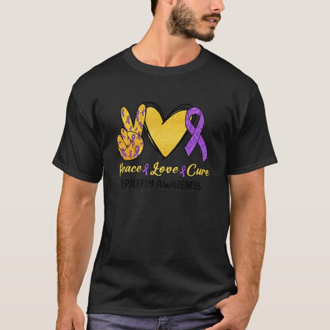 Peace Love Cure Epilepsy Awareness Month Purple Ri T Shirt (Framsida)