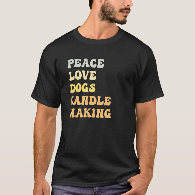 Peace Love Dogs Candle Making   Retro T Shirt (Framsida)