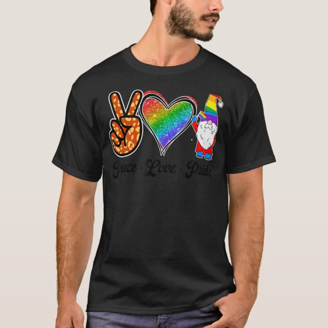 Peace Love Pride Rainbow Heart Gnome LGBT LGBTQ Al T Shirt (Framsida)