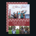 Peace out 2023: A Year 3 Photo Collage - Berry Julkort<br><div class="desc">"Peace Out 2023" "What a Year!",  tre fotokollage med en solid fredssymbol och konturerar att mönster upprepar sig på framsidan och baksidan. Lägg bara till din familj namn. Sammansatt design efter Helgdag Hearts-design (reserverade höger). Mallplatshållarfoton som tillhandahålls via Unsplash.</div>