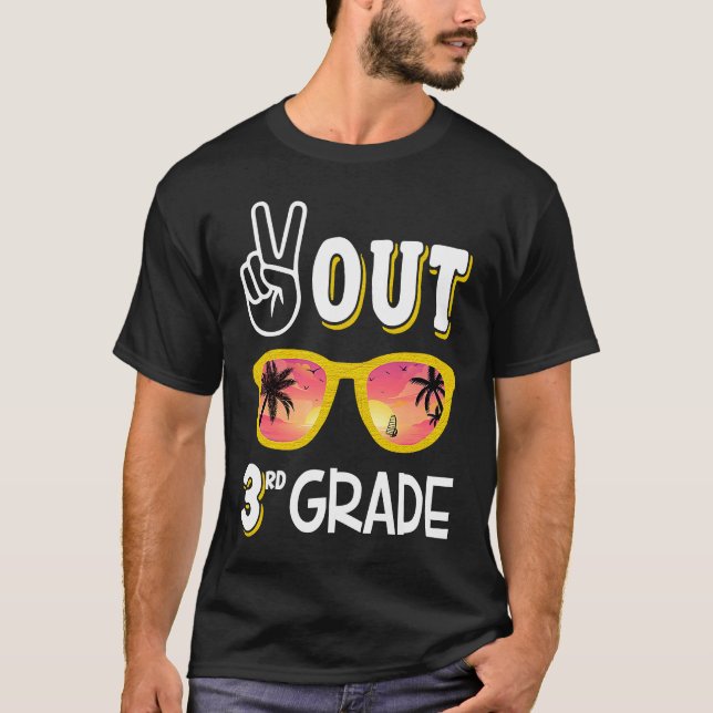 Peace Out 2nd Grade  For 2nd Grade Graduation T Shirt (Framsida)