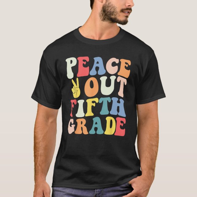 Peace Out 5th Grade Retro Pastel Happy Last Day Ou T Shirt (Framsida)
