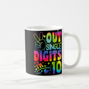 Peace Out Ensiffriga Jag Är 10 Siffror Tie Dye Föd Kaffemugg