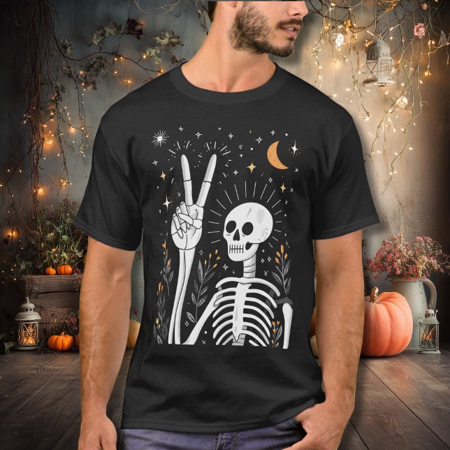 Peaceful Skeleton with Stars and Moon T Shirt (Skapare uppladdad)