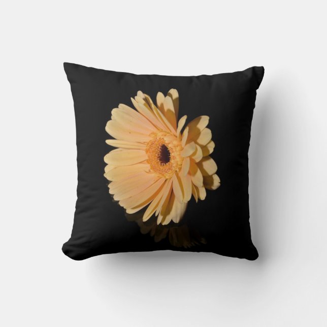 Peach chrysanthemum Blommor Cushion Kudde (Framsida)