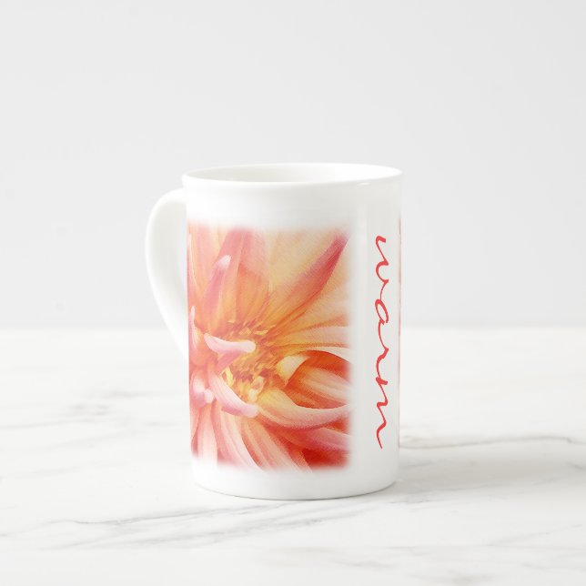 Peach färgad Dahlia Benporslin Mugg (Framsida vänster)