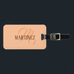 Peach Fuzz Elegant Personlig Namn Bagagebricka<br><div class="desc">Trendig Färg Peach Fuzz och Elegant Personlig Namn och Monogram.</div>