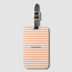 Peach Fuzz Monogram Anpassat Namn Ränder 2024 Bagagebricka