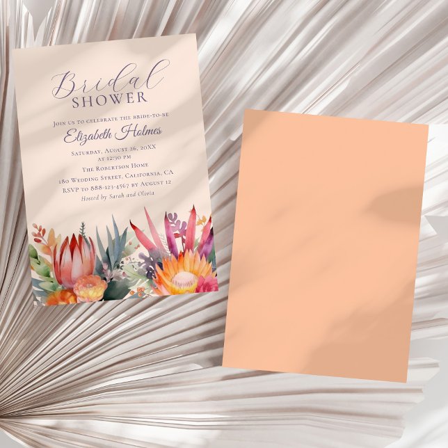 Peach Fuzz Tropical Flowers Möhippa Inbjudningar (Peach Fuzz Tropical Flowers Bridal Shower Invitation on a sunny white dry palm leaf.)