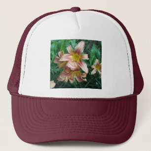 Peach Lily Hat Truckerkeps