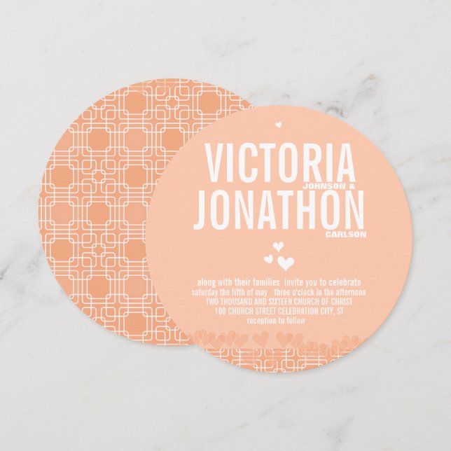 Peach Modern HeartsTypography Bröllop Inbjudningar (Fram/baksida)