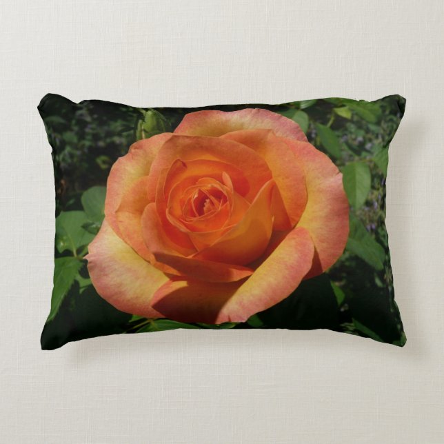 Peach Ro Orange Floral Photography Prydnadskudde (Framsidan)