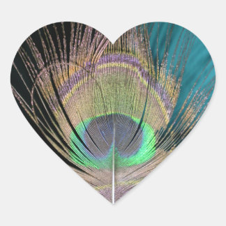 Peacock Feathers on black and turkos Hjärtformat Klistermärke
