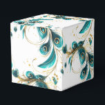 Peacock Feathers Party Trebox Presentaskar<br><div class="desc">Partsförmånslådan visas i en söt fredsdjursfjädrar som skrivs ut. Anpassa det här objektet och lägg till det eller köp som det visas. Tips! Lägg till ett klistermärke med namn och lägg till ett söt-band. Tips för licensierad bild: Lägg bara till underbara behandlingar och lägg till ett festivt menyfliksområde.</div>