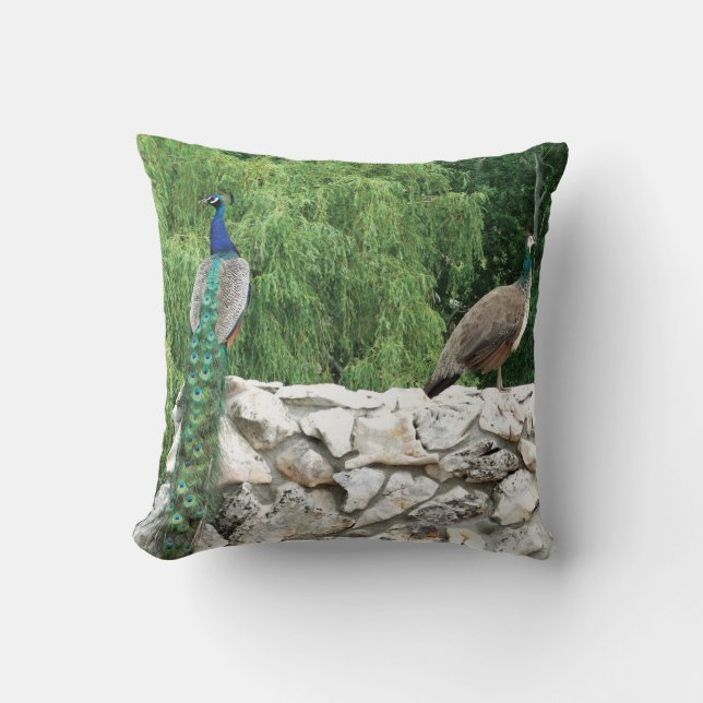 Peacock i Garden Photography Throw Cushion Kudde (Framsida)