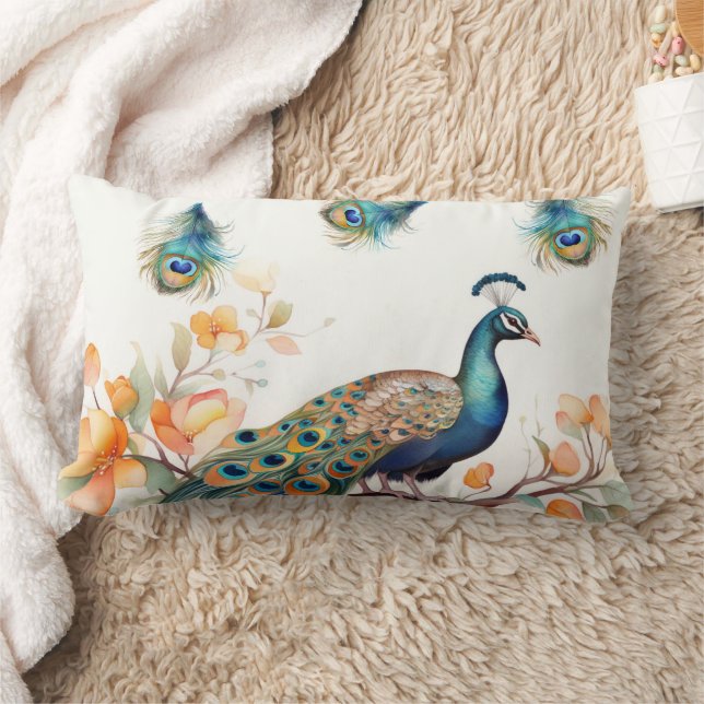 Peacock med fallande fjädrar och Orange Flowers Lumbarkudde (Filt)