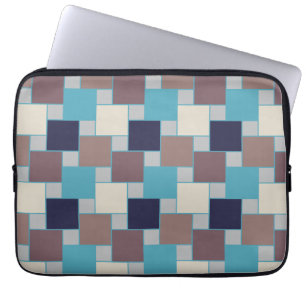 Peacock på stranden laptop sleeve