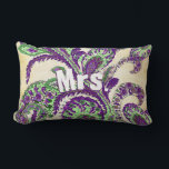 Peacock Paisley Lila och Grönt Välj Färg Lumbarkudde<br><div class="desc">Lila och Grönt Vintage Peacock Paisley Bröllop Vintage Paisley Rustic Luxe Bröllop Collection</div>