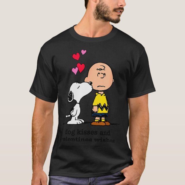 Peanuts - And Charlie Dog Kisses Valentine Wishes  T Shirt (Framsida)