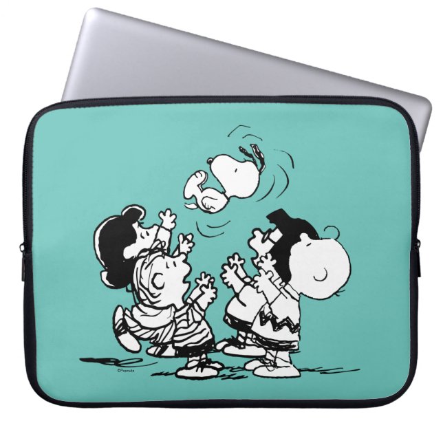 Peanuts Gang Lifts Snoopy Laptop Fodral (Framsidan)