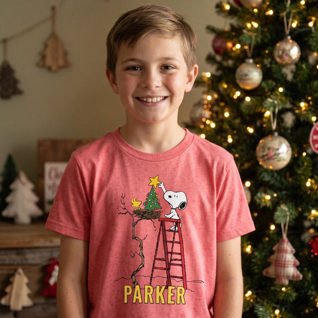 Peanuts | Snoopy & Woodstock Julgran T Shirt (Simulated kids wearing shirt)