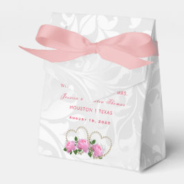 Pearl Hearts & Ro Damask Wedding Presentaskar