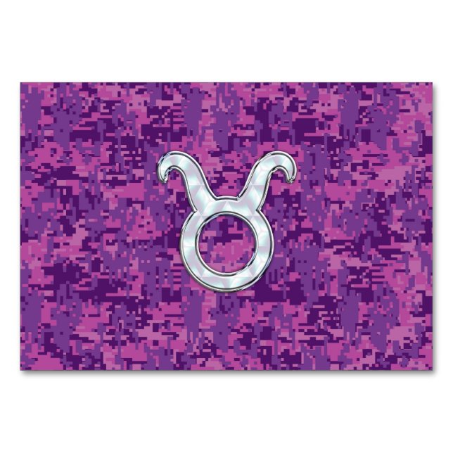 Pearl like Taurus Zodiac Sign on Rosa Digital Camo Bordsnummer (Framsidan)