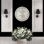 Pearls and Diamonds 30:e Bröllop-årsdagen Stor Klocka<br><div class="desc">Den här 30:e årsdagen av bröllop är en perfekt elegans i ramar i en unik skalopad diamantdesign med centerdroppdiamanter och pärlaccenter i stället för siffror och faux-tillagda gnistor på en vit guld-tonsgradient. Observera att alla varningstexter är tryckta och endast får förekomma så reellt som möjligt i en platt, tryckt design....</div>