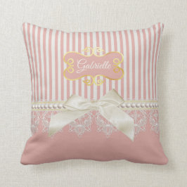 Pearls och Snöre Rosa Rand Cream Bow och Namn Kudde